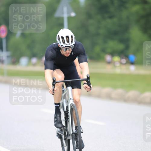 21.06.2025 - 27. Vierlanden-Triathlon H.Heesch http://msf.ph/oto/7996091 15.06.2025 12:19:36 Radfahren 637, 646, 647, 844, 855, 953 meine-sportfotos.de