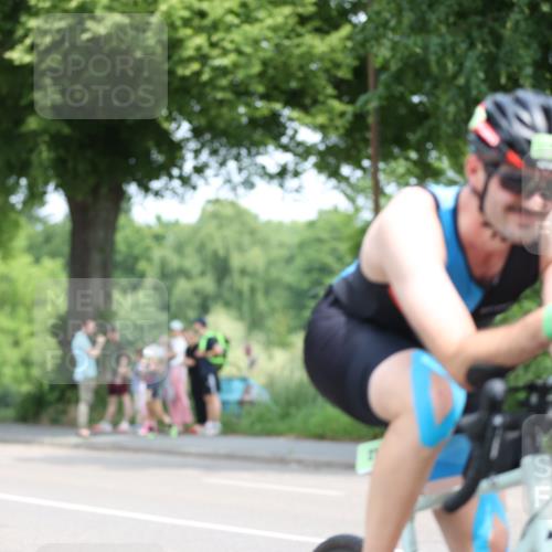15.06.2025 - 7 Türme Triathlon Yannick Fuchs http://msf.ph/oto/7996097 15.06.2025 12:15:10 Radfahren 304, 307, 317, 611 meine-sportfotos.de