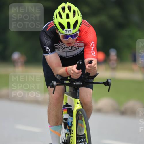 21.06.2025 - 27. Vierlanden-Triathlon H.Heesch http://msf.ph/oto/7996102 15.06.2025 12:06:42 Radfahren 713, 852 meine-sportfotos.de