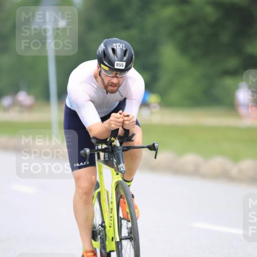 21.06.2025 - 27. Vierlanden-Triathlon H.Heesch http://msf.ph/oto/7996103 15.06.2025 12:19:38 Radfahren 637, 646, 647, 678, 844, 855, 953 meine-sportfotos.de
