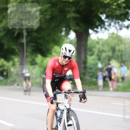 15.06.2025 - 7 Türme Triathlon Yannick Fuchs http://msf.ph/oto/7996104 15.06.2025 13:11:19 Radfahren 243, 607, 973 meine-sportfotos.de