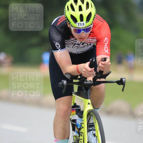 21.06.2025 - 27. Vierlanden-Triathlon H.Heesch http://msf.ph/oto/7996124 15.06.2025 12:06:42 Radfahren 713, 852 meine-sportfotos.de