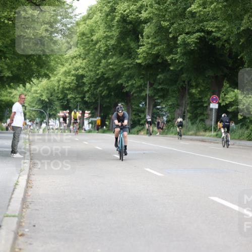15.06.2025 - 7 Türme Triathlon Yannick Fuchs http://msf.ph/oto/7996180 15.06.2025 13:11:24 Radfahren 304, 973 meine-sportfotos.de