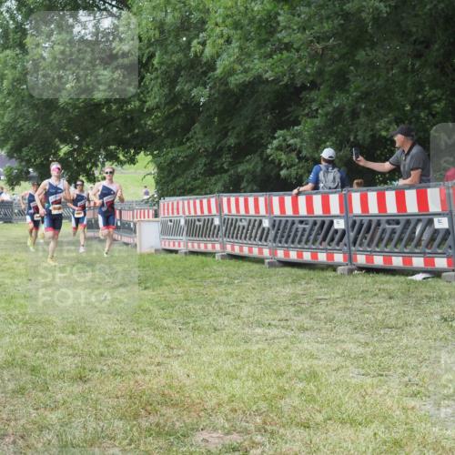21.06.2025 - 27. Vierlanden-Triathlon KatJ http://msf.ph/oto/7996205 15.06.2025 12:49:13 Ziel 764, 984, 986, 987, 988 meine-sportfotos.de