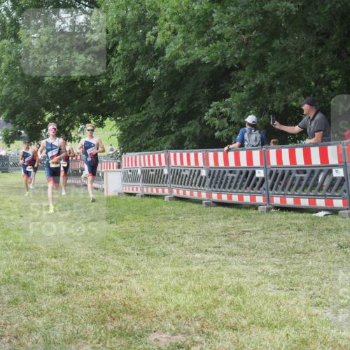 21.06.2025 - 27. Vierlanden-Triathlon KatJ http://msf.ph/oto/7996226 15.06.2025 12:49:13 Ziel 764, 984, 986, 987, 988 meine-sportfotos.de
