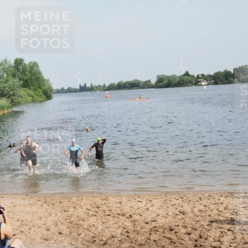21.06.2025 - 27. Vierlanden-Triathlon MichiJ http://msf.ph/oto/7996233 15.06.2026 09:57:35 Schwimmen 287, 298, 309, 324, 340 meine-sportfotos.de