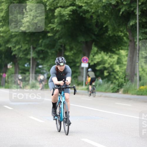 15.06.2025 - 7 Türme Triathlon Yannick Fuchs http://msf.ph/oto/7996237 15.06.2025 13:11:25 Radfahren 304 meine-sportfotos.de