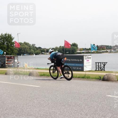 15.06.2025 - 27. Vierlanden-Triathlon H.Heesch http://msf.ph/oto/7996242 15.06.2025 11:29:49 Radfahren 879, 899, 929 meine-sportfotos.de