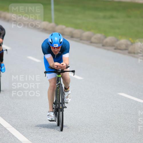 21.06.2025 - 27. Vierlanden-Triathlon H.Heesch http://msf.ph/oto/7996257 15.06.2025 12:07:19 Radfahren 228, 662, 749, 867, 869, 909, 1000, 1001, 1002, 1003 meine-sportfotos.de