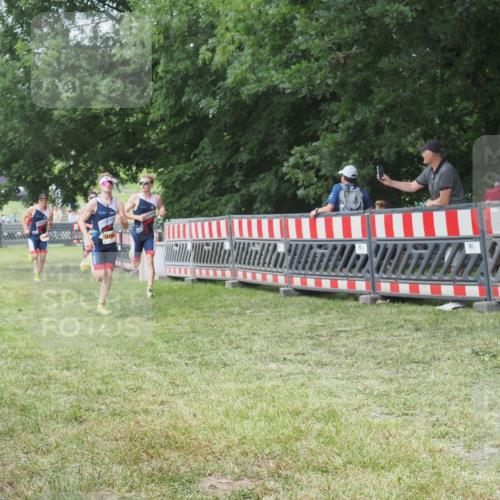 21.06.2025 - 27. Vierlanden-Triathlon KatJ http://msf.ph/oto/7996266 15.06.2025 12:49:13 Ziel 764, 984, 986, 987, 988 meine-sportfotos.de