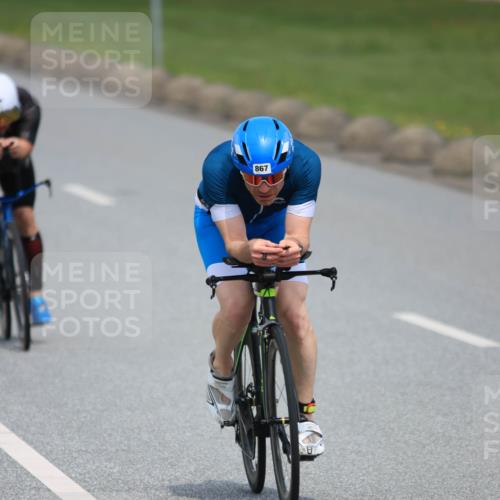 21.06.2025 - 27. Vierlanden-Triathlon H.Heesch http://msf.ph/oto/7996274 15.06.2025 12:07:19 Radfahren 228, 662, 749, 867, 869, 909, 1000, 1001, 1002, 1003 meine-sportfotos.de
