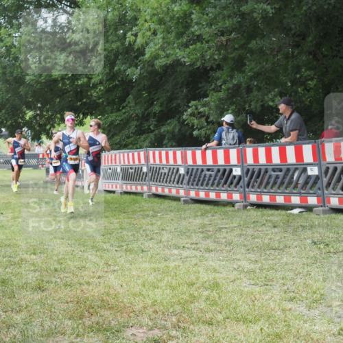 21.06.2025 - 27. Vierlanden-Triathlon KatJ http://msf.ph/oto/7996275 15.06.2025 12:49:13 Ziel 764, 984, 986, 987, 988 meine-sportfotos.de