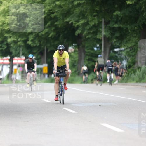 15.06.2025 - 7 Türme Triathlon Yannick Fuchs http://msf.ph/oto/7996283 15.06.2025 13:11:27 Radfahren 304, 307 meine-sportfotos.de