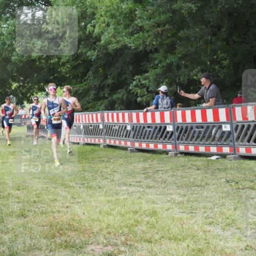 21.06.2025 - 27. Vierlanden-Triathlon KatJ http://msf.ph/oto/7996288 15.06.2025 12:49:13 Ziel 764, 984, 986, 987, 988 meine-sportfotos.de