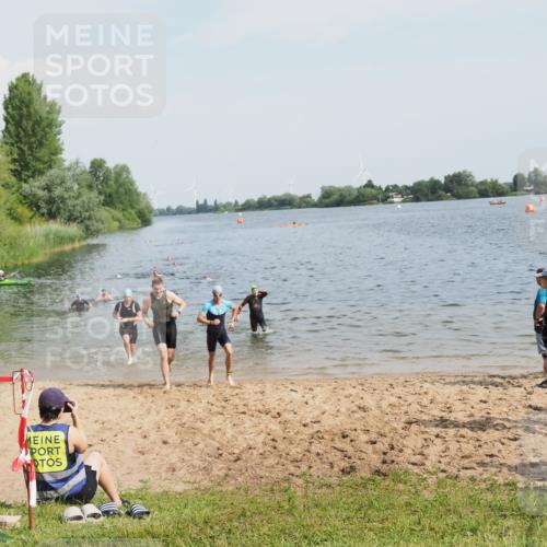 21.06.2025 - 27. Vierlanden-Triathlon MichiJ http://msf.ph/oto/7996290 15.06.2026 09:57:37 Schwimmen 287, 298, 309, 340 meine-sportfotos.de