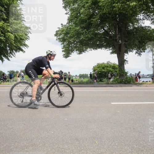 15.06.2025 - 7 Türme Triathlon Yannick Fuchs http://msf.ph/oto/7996301 15.06.2025 13:46:26 Radfahren 453, 790, 1126, 1161 meine-sportfotos.de