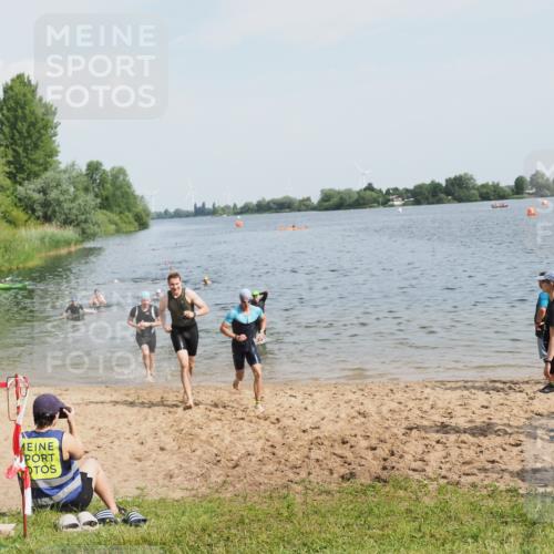 21.06.2025 - 27. Vierlanden-Triathlon MichiJ http://msf.ph/oto/7996311 15.06.2026 09:57:38 Schwimmen 287, 298, 309, 340 meine-sportfotos.de