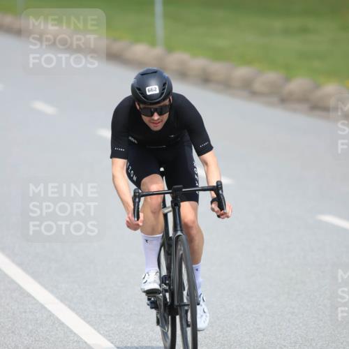 21.06.2025 - 27. Vierlanden-Triathlon H.Heesch http://msf.ph/oto/7996334 15.06.2025 12:07:21 Radfahren 228, 662, 732, 867, 869, 909, 1000, 1001, 1002, 1003 meine-sportfotos.de