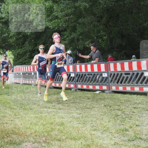 21.06.2025 - 27. Vierlanden-Triathlon KatJ http://msf.ph/oto/7996337 15.06.2025 12:49:14 Ziel 764, 984, 986, 987, 988 meine-sportfotos.de