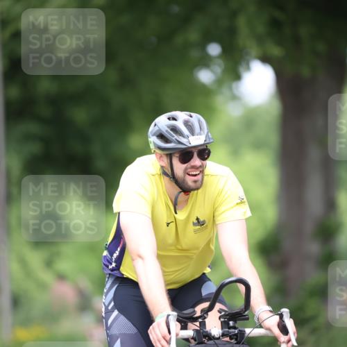 15.06.2025 - 7 Türme Triathlon Yannick Fuchs http://msf.ph/oto/7996339 15.06.2025 13:11:30 Radfahren 304, 307 meine-sportfotos.de