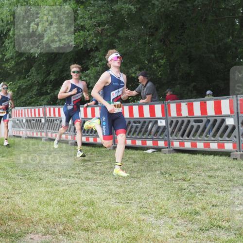 21.06.2025 - 27. Vierlanden-Triathlon KatJ http://msf.ph/oto/7996351 15.06.2025 12:49:14 Ziel 764, 984, 986, 987, 988 meine-sportfotos.de