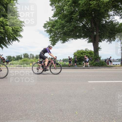 15.06.2025 - 7 Türme Triathlon Yannick Fuchs http://msf.ph/oto/7996358 15.06.2025 13:46:36 Radfahren 243, 381, 813 meine-sportfotos.de