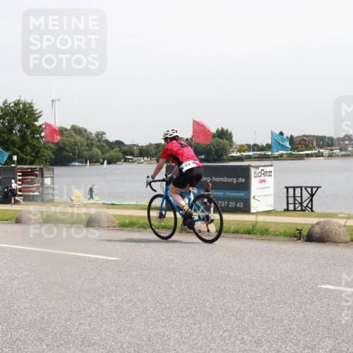 15.06.2025 - 27. Vierlanden-Triathlon H.Heesch http://msf.ph/oto/7996362 15.06.2025 11:30:11 Radfahren 676, 726, 890 meine-sportfotos.de
