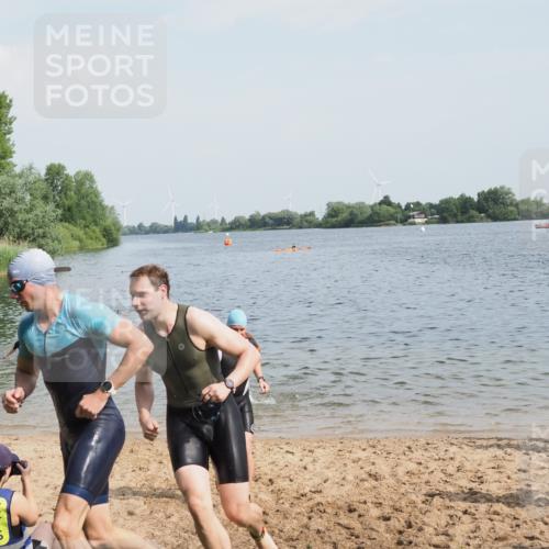 21.06.2025 - 27. Vierlanden-Triathlon MichiJ http://msf.ph/oto/7996365 15.06.2026 09:57:40 Schwimmen 287, 298, 309, 340, 827 meine-sportfotos.de