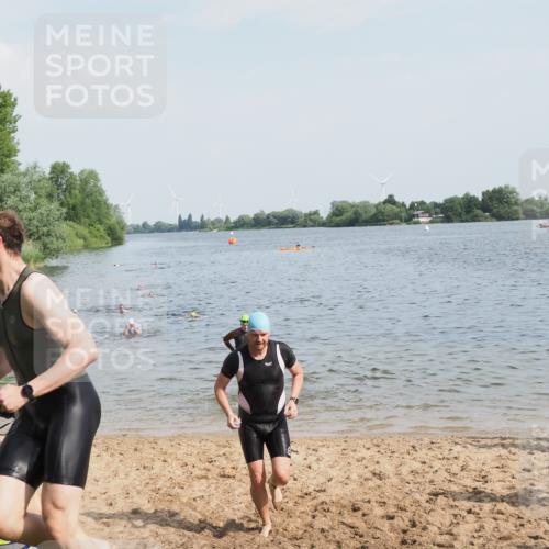 21.06.2025 - 27. Vierlanden-Triathlon MichiJ http://msf.ph/oto/7996380 15.06.2026 09:57:41 Schwimmen 287, 298, 340, 827 meine-sportfotos.de