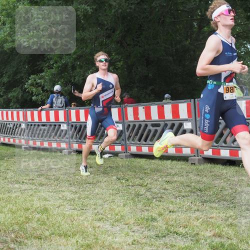 21.06.2025 - 27. Vierlanden-Triathlon KatJ http://msf.ph/oto/7996382 15.06.2025 12:49:15 Ziel 764, 984, 986, 987, 988 meine-sportfotos.de