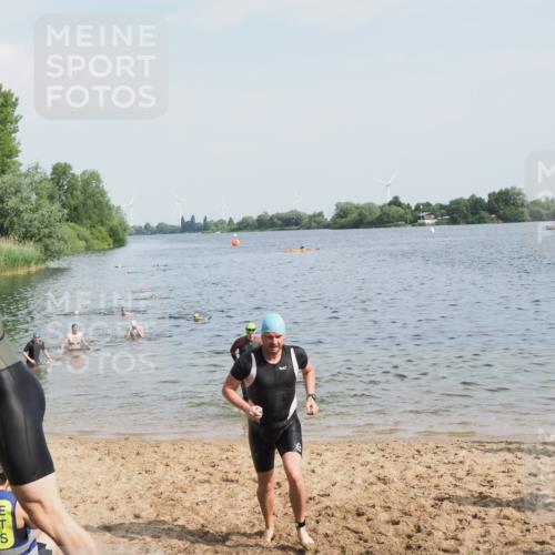 21.06.2025 - 27. Vierlanden-Triathlon MichiJ http://msf.ph/oto/7996395 15.06.2026 09:57:41 Schwimmen 287, 298, 340, 827 meine-sportfotos.de