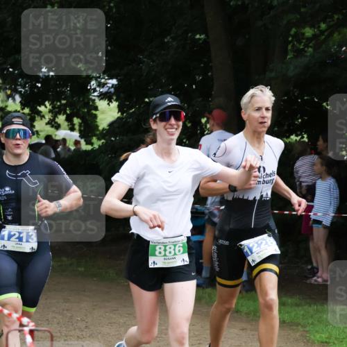 21.06.2025 - 27. Vierlanden-Triathlon Lena Gebhardt http://msf.ph/oto/7996398 15.06.2025 13:53:13 Laufen 202, 1213, 2025, 886, 4, 14, 122 meine-sportfotos.de