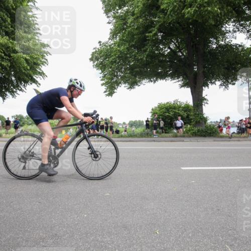 15.06.2025 - 7 Türme Triathlon Yannick Fuchs http://msf.ph/oto/7996406 15.06.2025 13:46:47 Radfahren 581, 726, 735, 752, 788, 888, 957, 968, 976, 1109, 1113 meine-sportfotos.de