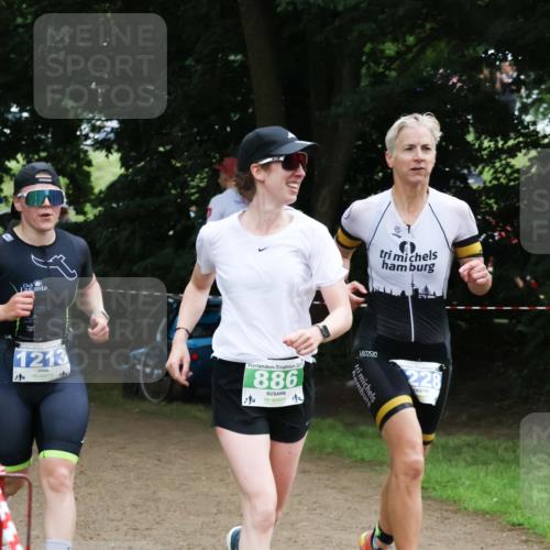 21.06.2025 - 27. Vierlanden-Triathlon Lena Gebhardt http://msf.ph/oto/7996412 15.06.2025 13:53:13 Laufen 20, 1213, 20, 886, 4, 228 meine-sportfotos.de