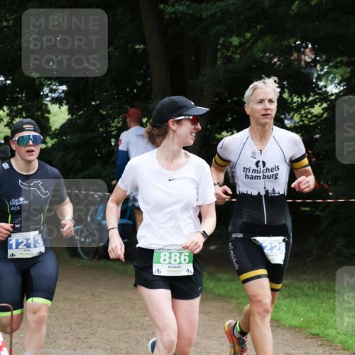 21.06.2025 - 27. Vierlanden-Triathlon Lena Gebhardt http://msf.ph/oto/7996424 15.06.2025 13:53:13 Laufen 20, 1213, 886, 4, 228 meine-sportfotos.de