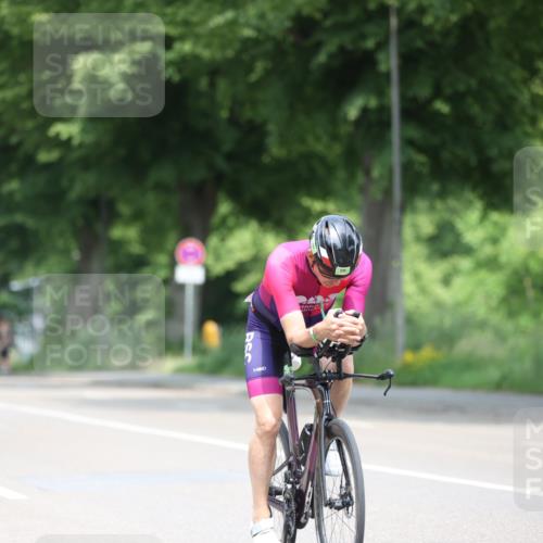 15.06.2025 - 7 Türme Triathlon Yannick Fuchs http://msf.ph/oto/7996442 15.06.2025 12:16:14 Radfahren 256 meine-sportfotos.de