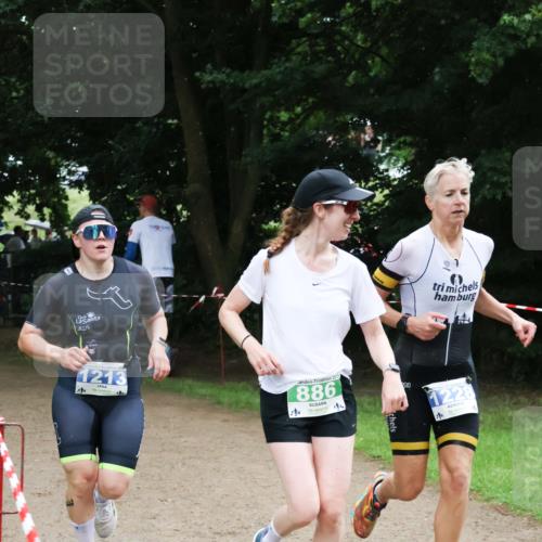 21.06.2025 - 27. Vierlanden-Triathlon Lena Gebhardt http://msf.ph/oto/7996447 15.06.2025 13:53:13 Laufen 1213, 2025, 886, 90, 1228 meine-sportfotos.de