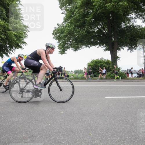 15.06.2025 - 7 Türme Triathlon Yannick Fuchs http://msf.ph/oto/7996458 15.06.2025 13:46:48 Radfahren 581, 726, 735, 752, 788, 888, 957, 968, 976, 1109, 1113 meine-sportfotos.de