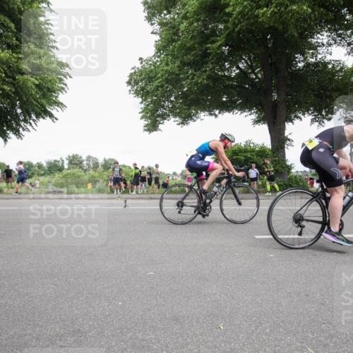 15.06.2025 - 7 Türme Triathlon Yannick Fuchs http://msf.ph/oto/7996471 15.06.2025 13:46:48 Radfahren 581, 726, 735, 752, 788, 888, 957, 968, 976, 1109, 1113 meine-sportfotos.de
