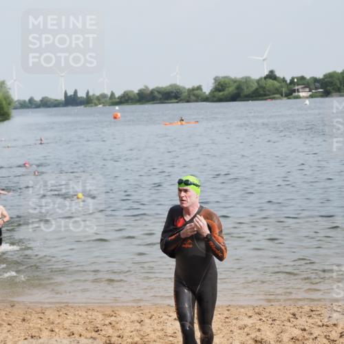 21.06.2025 - 27. Vierlanden-Triathlon MichiJ http://msf.ph/oto/7996479 15.06.2026 09:57:46 Schwimmen 287, 291, 298, 330, 340, 827 meine-sportfotos.de