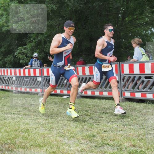 21.06.2025 - 27. Vierlanden-Triathlon KatJ http://msf.ph/oto/7996510 15.06.2025 12:49:16 Ziel 764, 984, 986, 987 meine-sportfotos.de