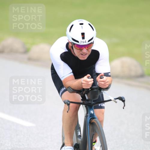 21.06.2025 - 27. Vierlanden-Triathlon H.Heesch http://msf.ph/oto/7996517 15.06.2025 12:22:00 Radfahren 644, 794, 900, 937 meine-sportfotos.de
