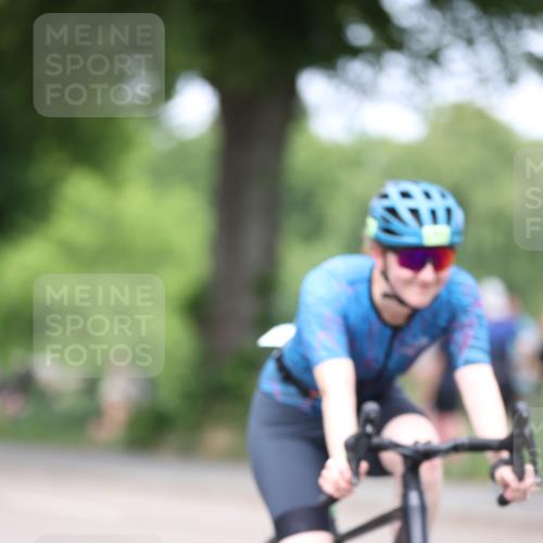 15.06.2025 - 7 Türme Triathlon Yannick Fuchs http://msf.ph/oto/7996525 15.06.2025 13:11:43 Radfahren 254, 352, 382, 415, 465, 668, 1189 meine-sportfotos.de
