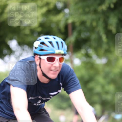 15.06.2025 - 7 Türme Triathlon Yannick Fuchs http://msf.ph/oto/7996535 15.06.2025 13:11:43 Radfahren 254, 352, 382, 415, 465, 668, 1189 meine-sportfotos.de