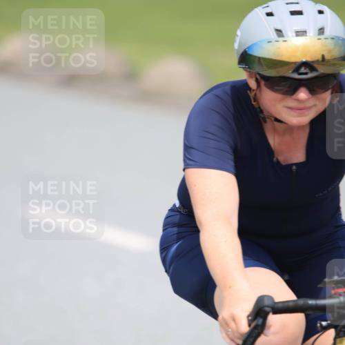 21.06.2025 - 27. Vierlanden-Triathlon H.Heesch http://msf.ph/oto/7996548 15.06.2025 12:22:01 Radfahren 644, 794, 900, 937 meine-sportfotos.de