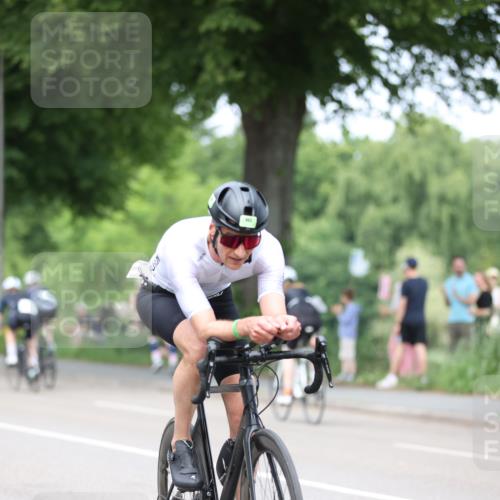 15.06.2025 - 7 Türme Triathlon Yannick Fuchs http://msf.ph/oto/7996609 15.06.2025 13:11:46 Radfahren 254, 465, 668 meine-sportfotos.de