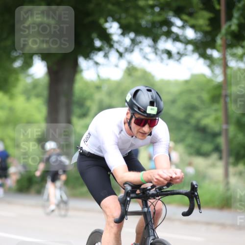 15.06.2025 - 7 Türme Triathlon Yannick Fuchs http://msf.ph/oto/7996621 15.06.2025 13:11:46 Radfahren 254, 465, 668 meine-sportfotos.de