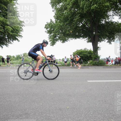 15.06.2025 - 7 Türme Triathlon Yannick Fuchs http://msf.ph/oto/7996654 15.06.2025 13:47:23 Radfahren 785, 931, 1174 meine-sportfotos.de