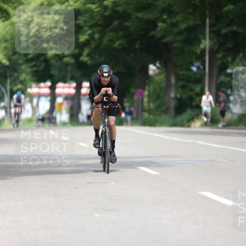 15.06.2025 - 7 Türme Triathlon Yannick Fuchs http://msf.ph/oto/7996681 15.06.2025 12:16:20 Radfahren 256, 332 meine-sportfotos.de