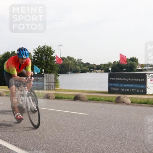 15.06.2025 - 27. Vierlanden-Triathlon H.Heesch http://msf.ph/oto/7996701 15.06.2025 09:28:55 Radfahren 172, 183, 233 meine-sportfotos.de